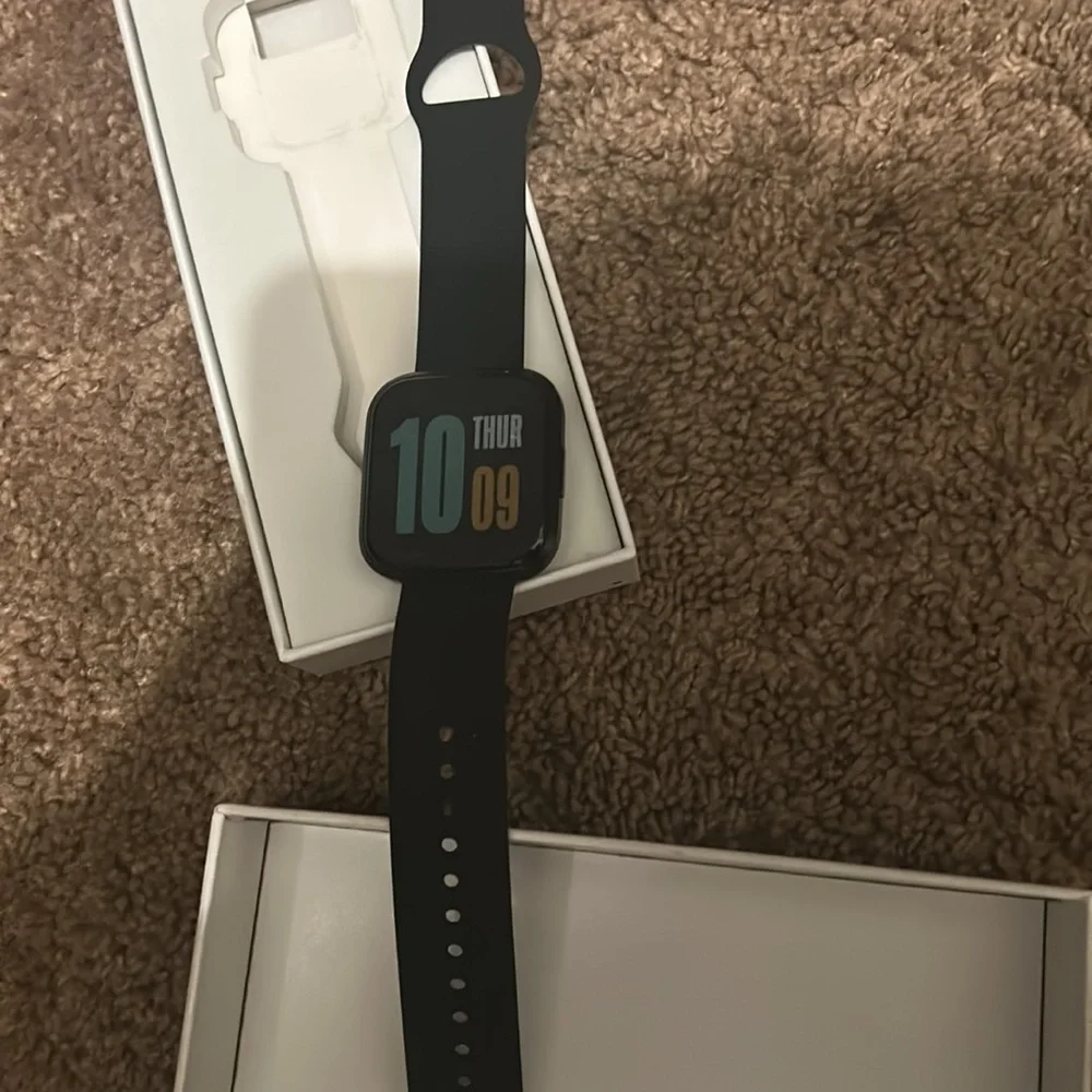 Chill band smart tracks ur health connect ur phone to it play music and a watch